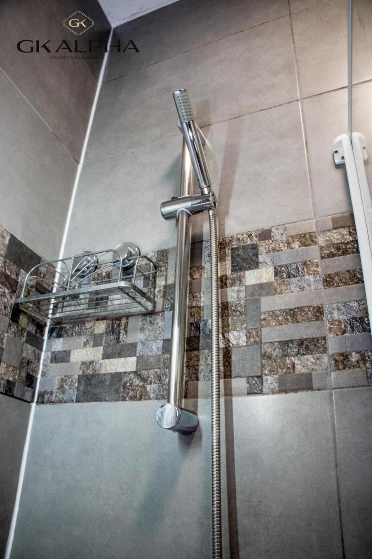 Charming Centre That Was Great For Contractors Apartment Reading